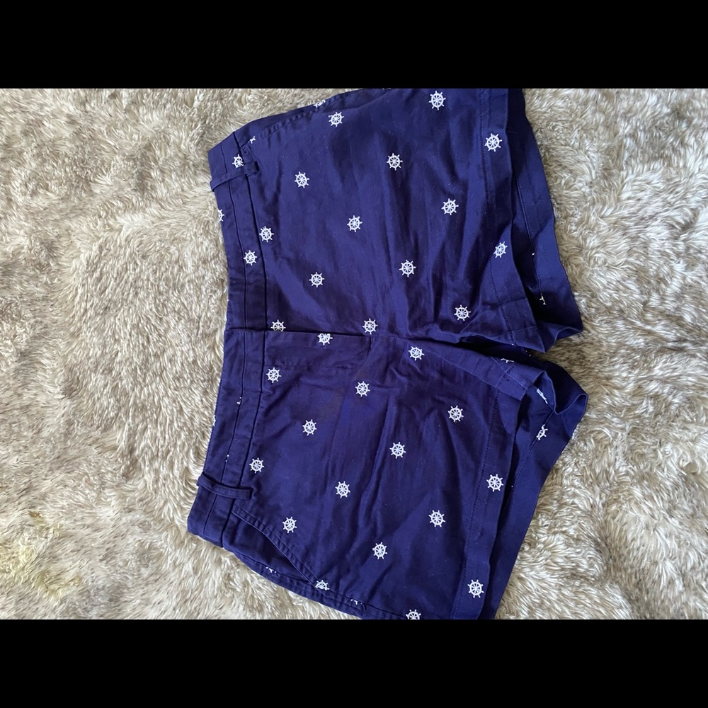 Shorts with small prints